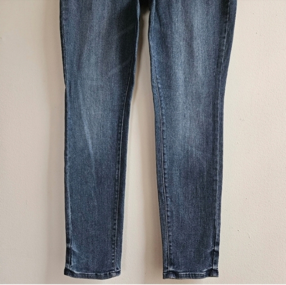 69 GAP TRUE SKINNY BUTTON FRONT FLY MEDIUM WASH INDIGO SIZE 8|29R - Picture 6 of 7
